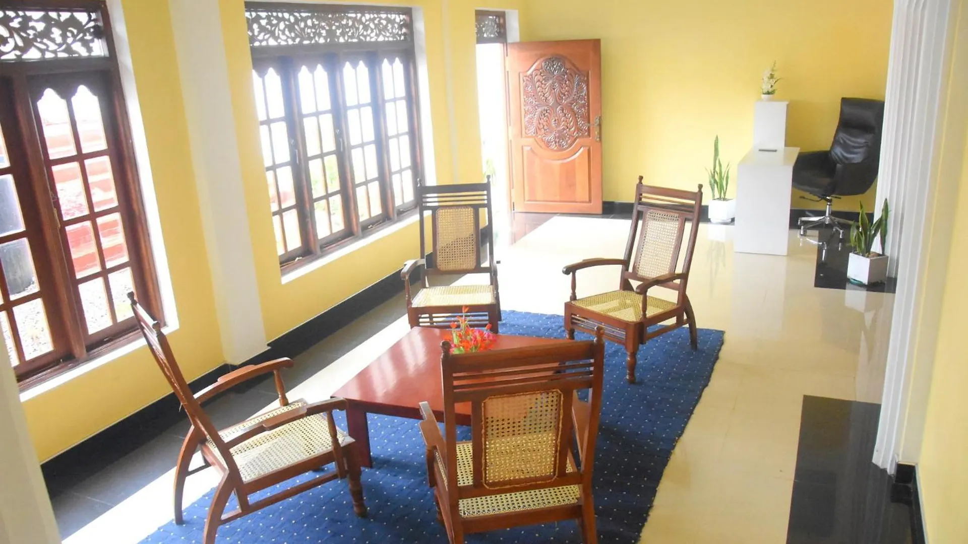 Train View Villa Nanu Oya Guest house